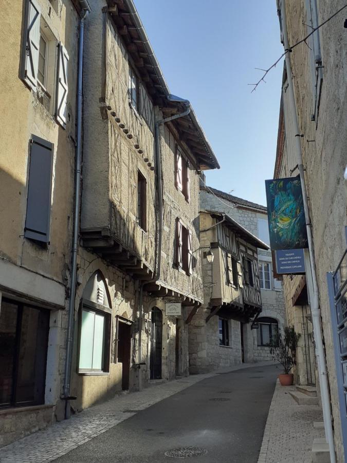 L'Edredon De Josephine Apartment Montcuq ภายนอก รูปภาพ